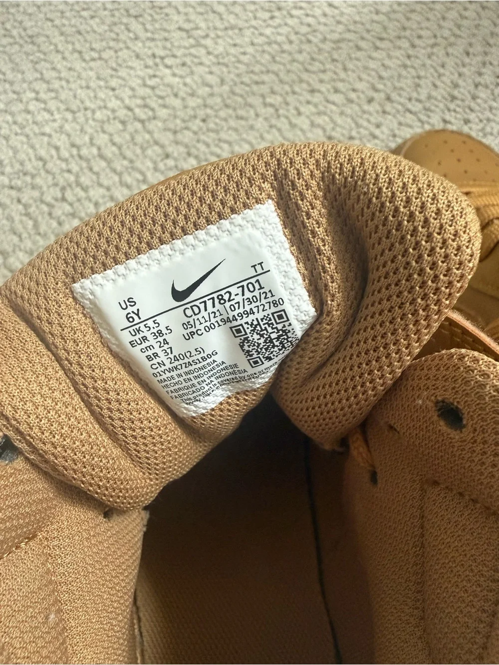Nike Kids High-Top Sneakers - mustard / gold